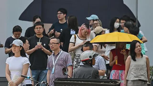特权阶层接连爆雷,中国网民震怒(组图) - 4
