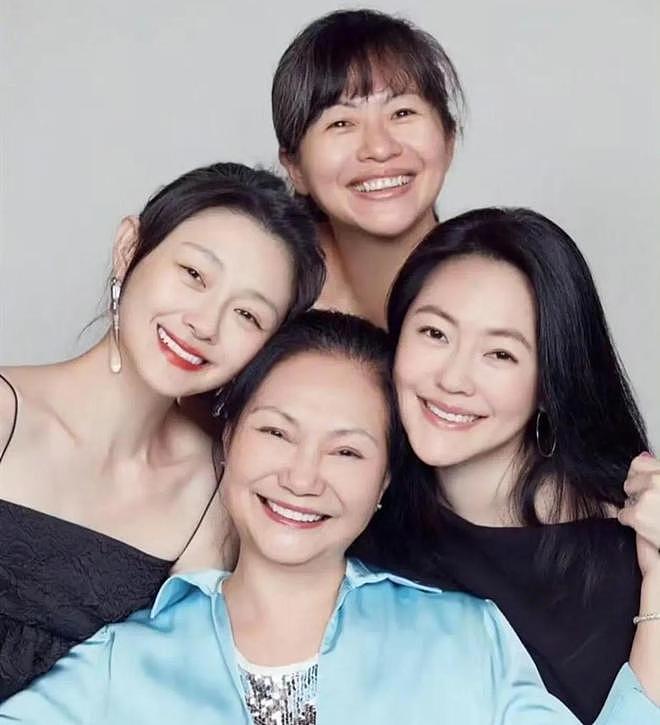 朱孝天直播泪洒大S,真情流露还是炒作?网友分歧引热议(组图) - 6