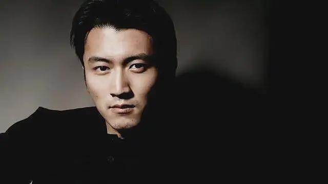 王杰是谁毒哑的？24年后王晶导演讲解“真相”，谢贤曾背黑锅多年（组图） - 8