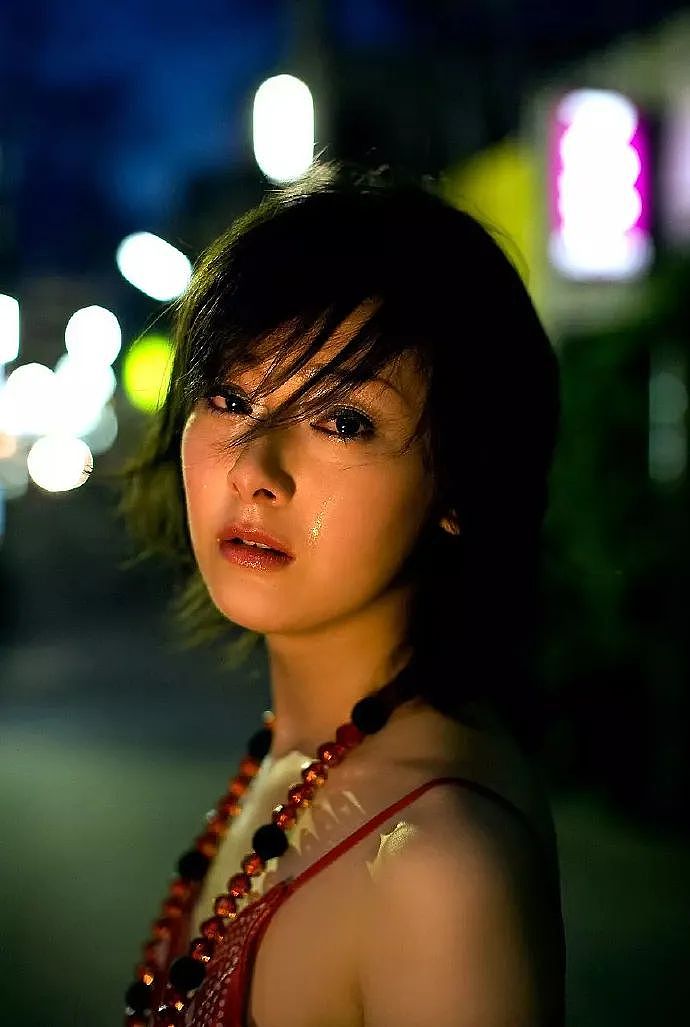 45岁女演员家中身亡!被发现时已腐烂,死因曝光(组图) - 3