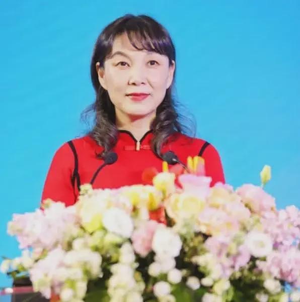 宗馥莉走到今天该怪谁？不仅遭亲叔“捅刀”，杜建英也开始动手了（组图） - 20