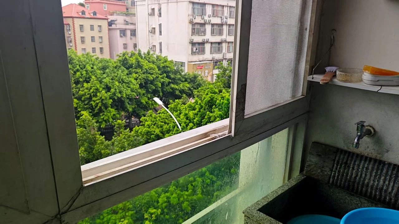 40多岁，高管失业，有的已去摆地摊（组图） - 8