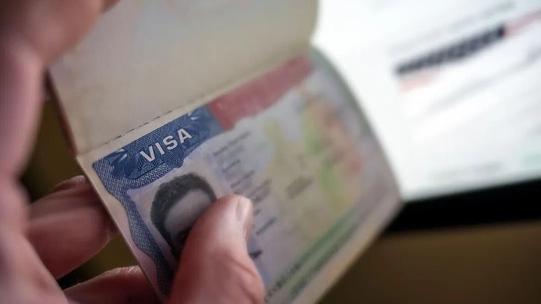 美国拟开征“签证诚信费”!赴美游客交250美元保证金,因42%非法移民是签证逾期滞留(组图) - 2