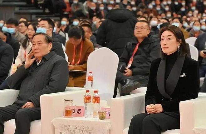 杜建英同学发声:怒斥宗馥莉没教养是恶人,杜建英一直郁郁寡欢(组图) - 10