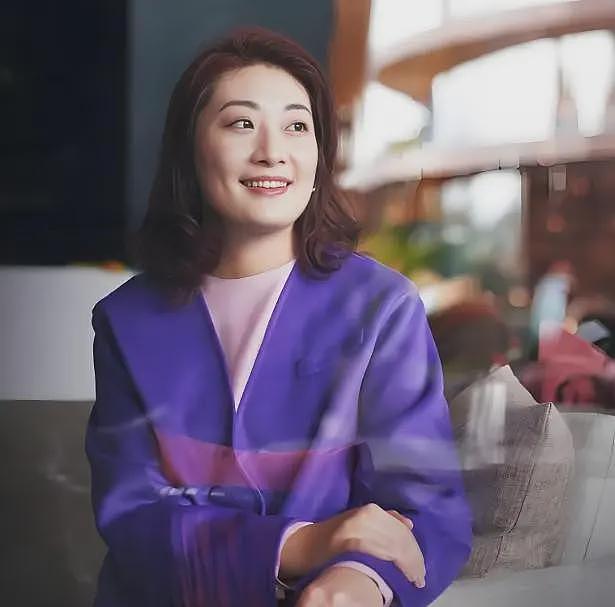 宗馥莉走到今天该怪谁？不仅遭亲叔“捅刀”，杜建英也开始动手了（组图） - 4