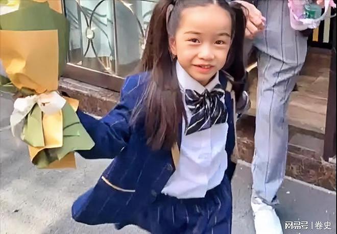 温兆伦现状:60岁依然很帅,三婚娶小20岁赵庭,10岁女儿更像妈妈(组图) - 18