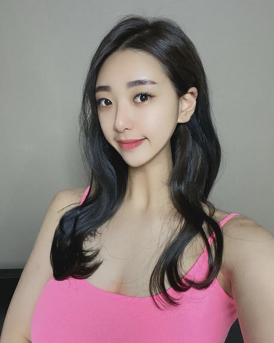 【美女】体重过百的她却性感热辣，恰到好处的肉感看了简直让人心跳加速（组图） - 37