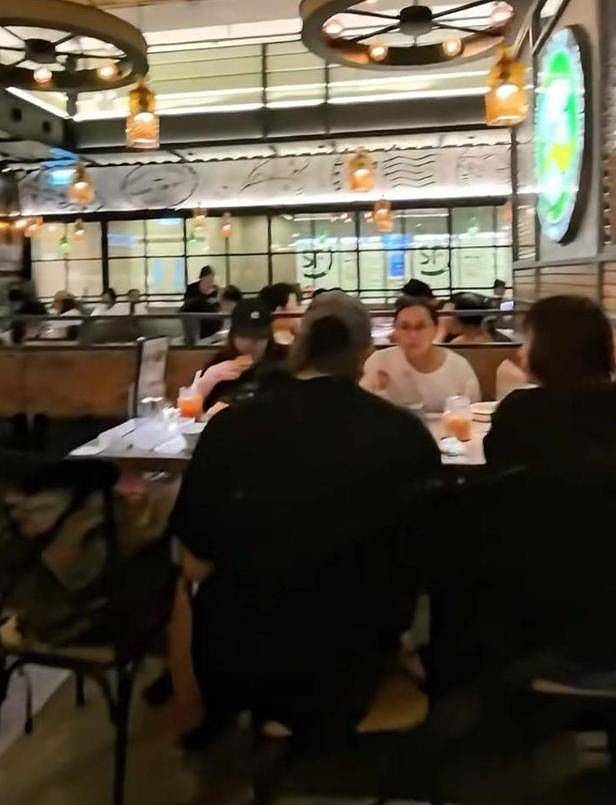 一家六口无家可归?香港知名男星回应离婚传闻,否认“妻离子散”(组图) - 8
