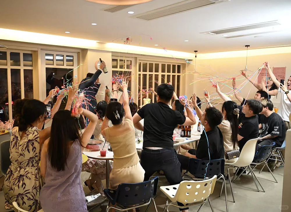 订婚仪式成了中国年轻人婚前的扫雷大战(组图) - 11