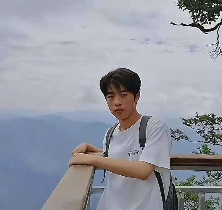 又一个王星！彭宇轩因年龄小被园区劝返？获救后拍同款视频太离谱（组图） - 2