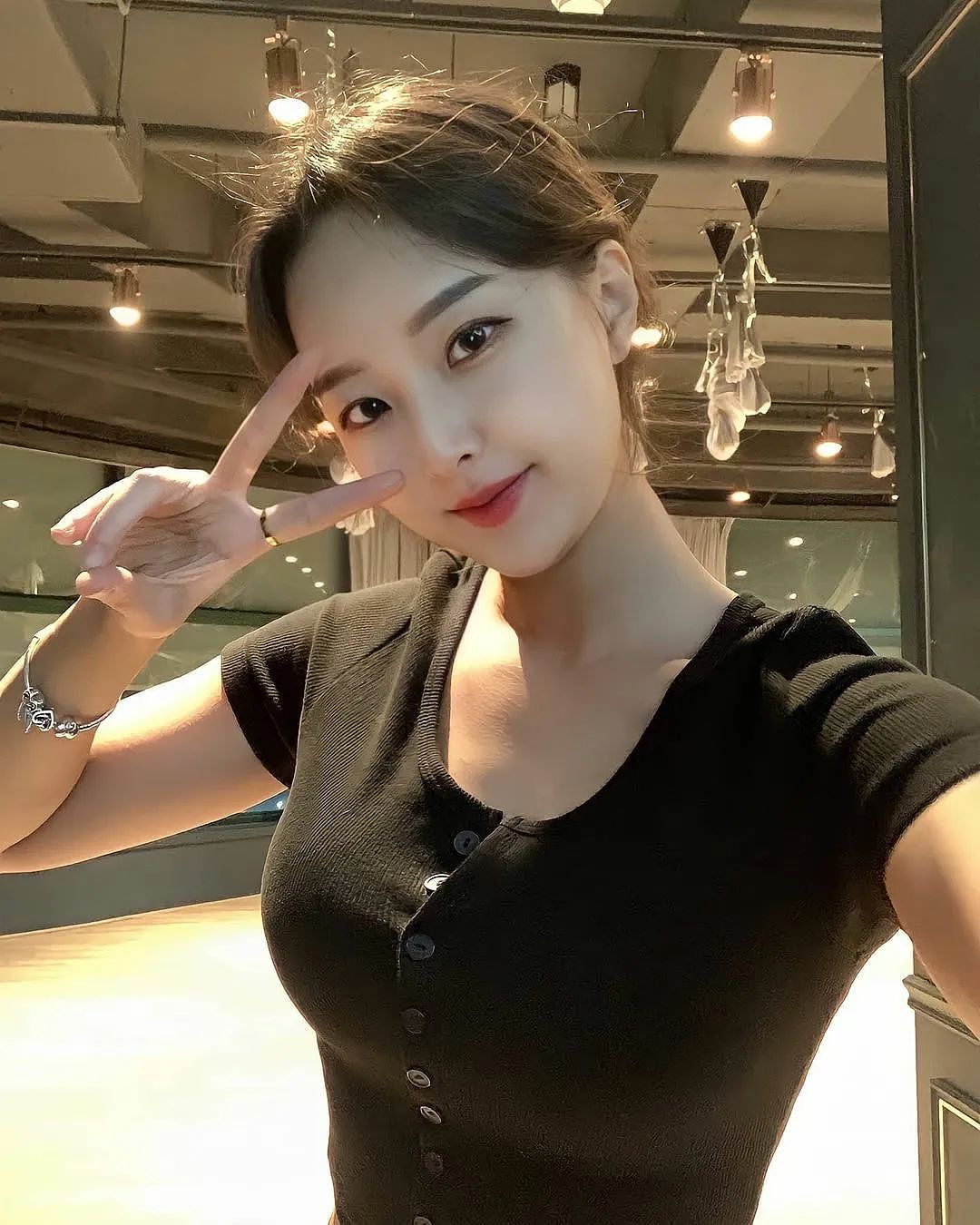 【美女】“韩版超越妹妹”身材曝光:大围度也太犯规了吧(组图) - 1