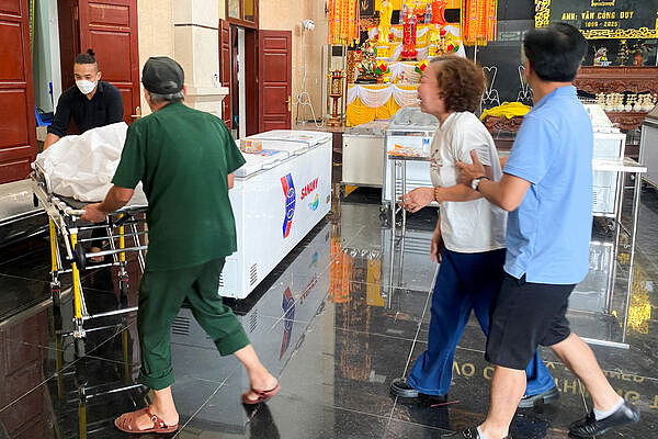 下龙湾37死!幸存者揭乘客求返航遭拒:船员说快到了(组图) - 4