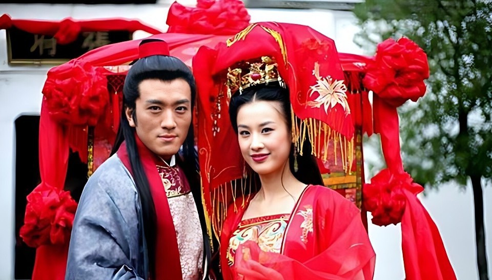 黄圣依也没想到吧?离婚才6个月,她的前夫杨子越来越“抽象”了(组图) - 25