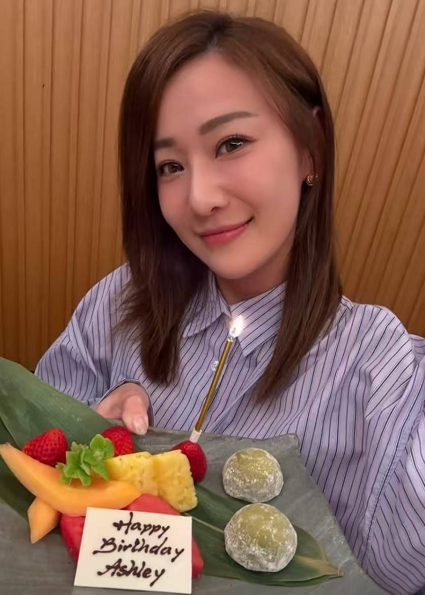 画面冲击!前TVB花旦床上拍片更特写下体....(组图) - 6