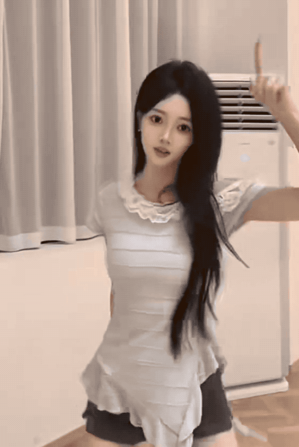 美女记者转行“擦边主播”，暴露了当下普通人的认知黑洞…（组图） - 12