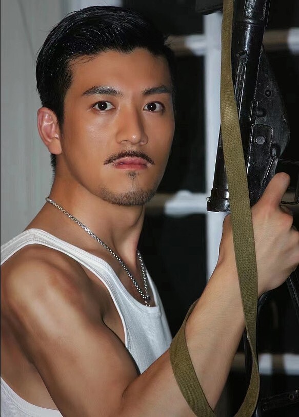 黄圣依也没想到吧?离婚才6个月,她的前夫杨子越来越“抽象”了(组图) - 36