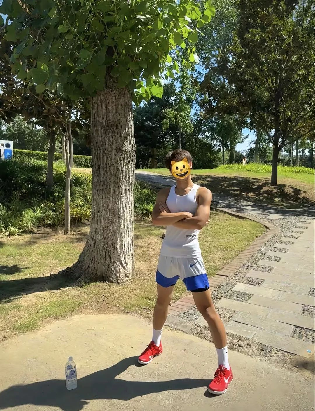 【帅哥】185黑皮体育生塌房,被曝小辣椒!网友辣评:还放不下用白袜吸流量吗?(组图) - 7