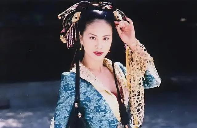 暗讽林志玲，看不起刘嘉玲，“美艳毒妇”的彪悍人生（组图） - 16