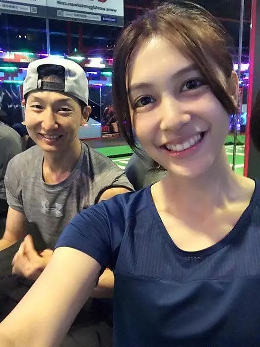 因10克拉钻戒闹掰?玩兄弟前任挞已婚少妇酒店约炮,逼婚决裂才2月又有新欢,旧爱崩溃街头爆哭?(组图) - 26