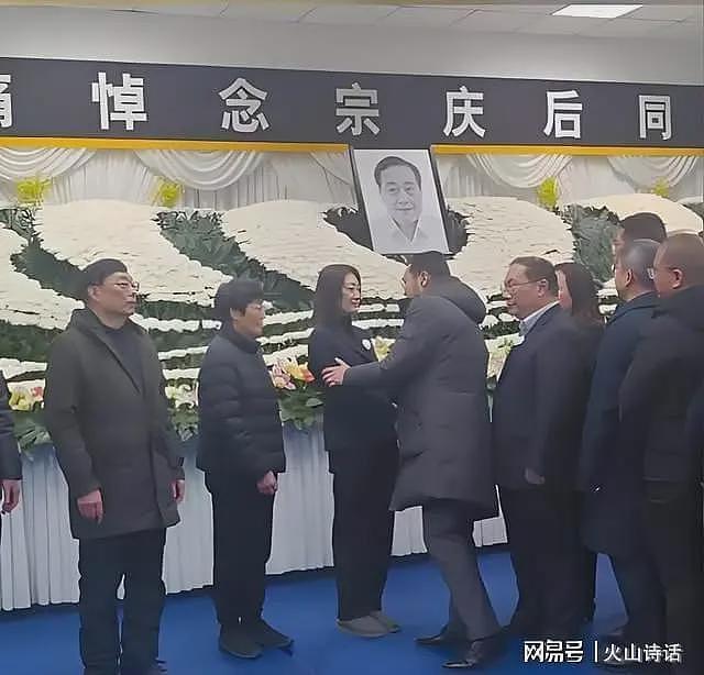 娃哈哈事件连锁反应!网传浙江富二代们追问父亲有没有私生子…(组图) - 13