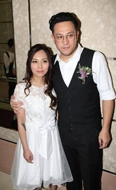 一家六口无家可归?香港知名男星回应离婚传闻,否认“妻离子散”(组图) - 1