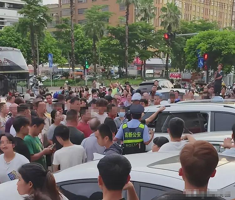 南宁捉三后续！男主丢饭碗，女员工躺枪，知情人曝内幕，还有情况（视频/组图） - 2