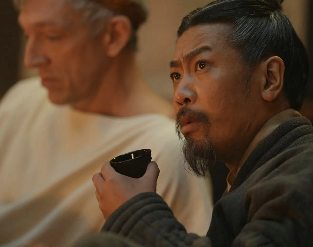 捡个手机 命没了!华裔演员8楼坠下惨死,原计划第二天到加拿大演出(组图) - 5