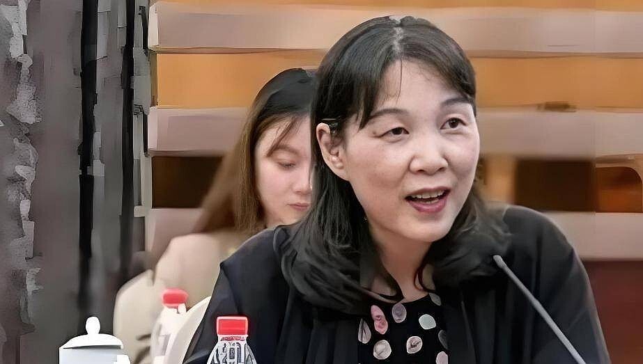 曝宗庆后3个情人7个孩子,宗馥莉绝食抗争,缺席爷爷葬礼被斥不孝(组图) - 15