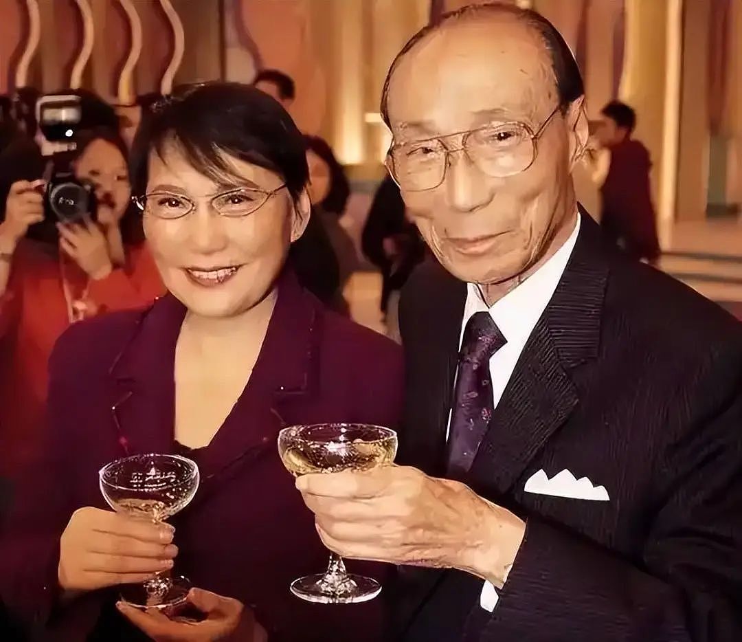 王晶揭穿TVB衰落真相：邵逸夫怕输放弃大举跟内地合作（组图） - 4