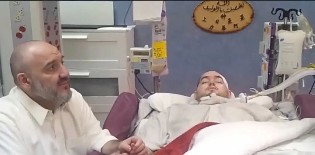 沙特“沉睡王子”：车祸卧床昏迷20年，手脚都被家人抚摸有反应了！却终没能等来奇迹…（组图） - 9