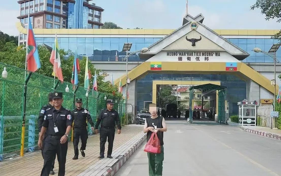被骗至缅甸的19岁高考生已回国与家属团聚....(组图) - 1