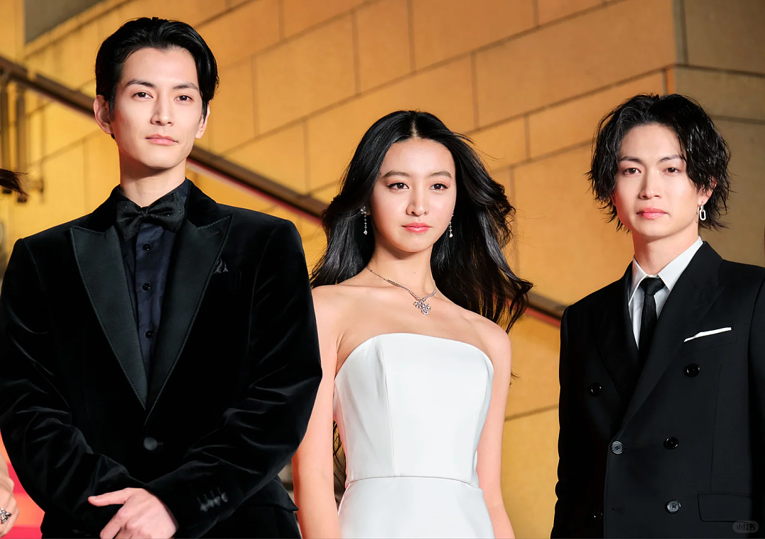 木村拓哉女儿新电影扑街，“水奖”又惹众怒，最强星二代要翻车了（组图） - 6