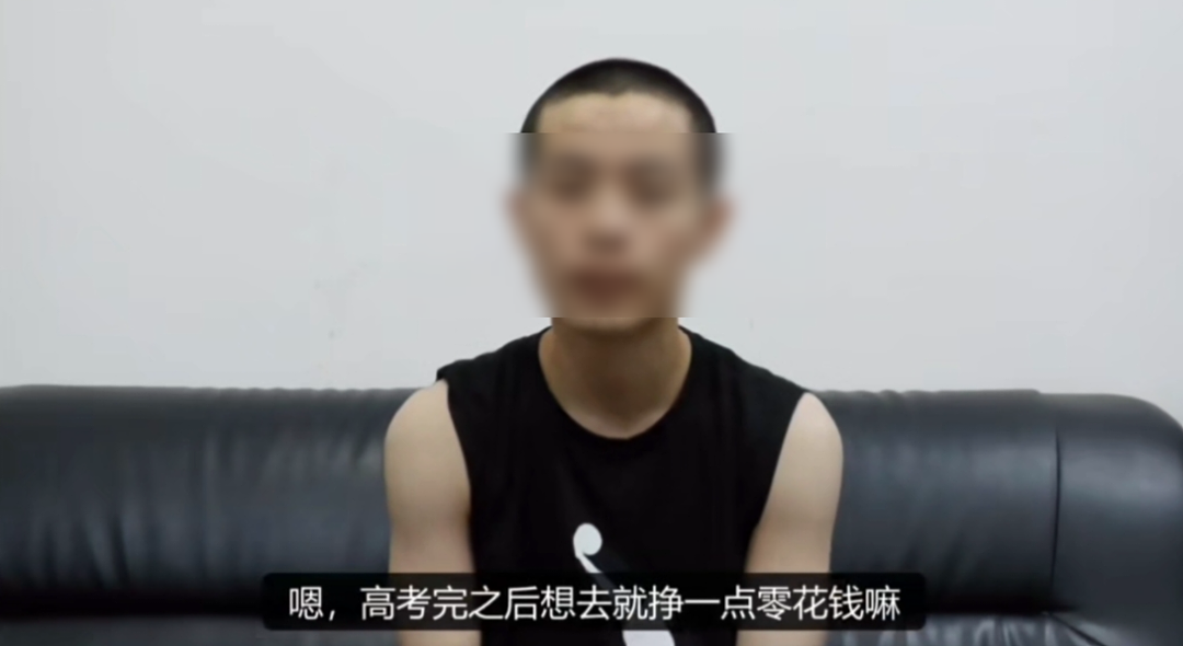 华人少女去大马旅游被警员强行抢走手机：要求陪酒、勒索1万… 更多细节曝光！（组图） - 13