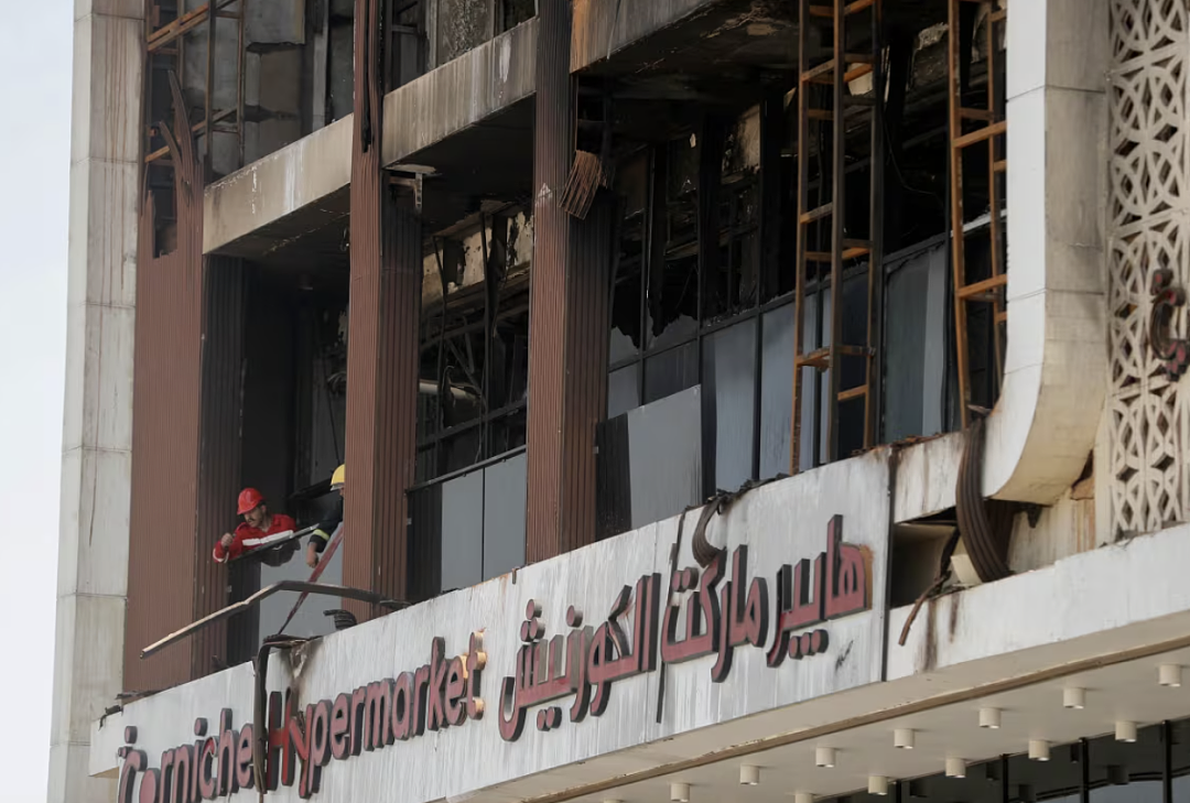61死！商场爆炸秒沦焚尸炉，1家6口逛街惨死，民众楼顶求救，遍地焦尸（组图） - 8