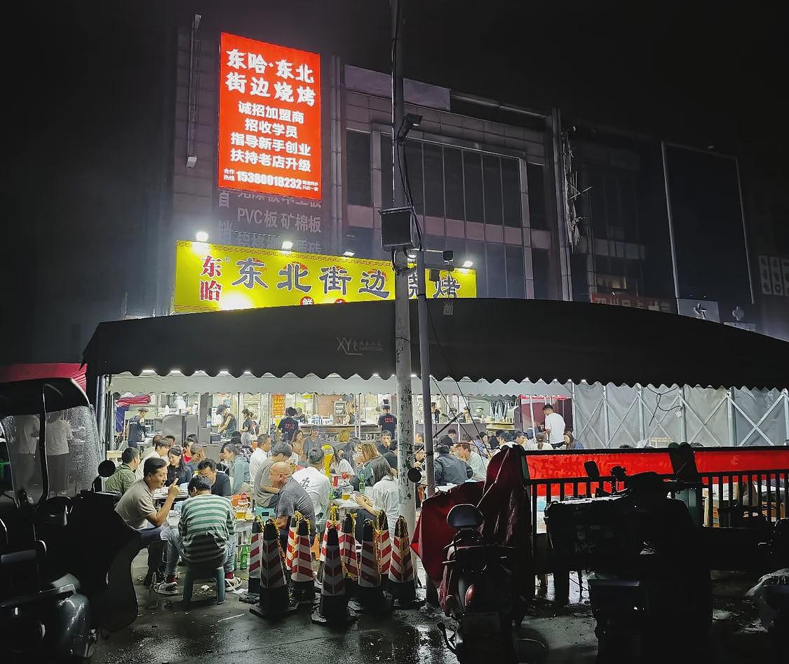 苏超之火背后：一场“散装江苏”的集体喜剧（组图） - 2