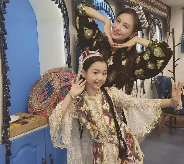 佟丽娅带董璇游新疆，两姐妹开心同框颜值爆表，董璇再婚后更美了（组图） - 14