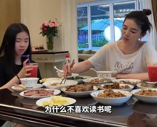 黄奕女儿想去韩国当练习生遭拒绝回怼:你都能当艺人为什么我不能(组图) - 1