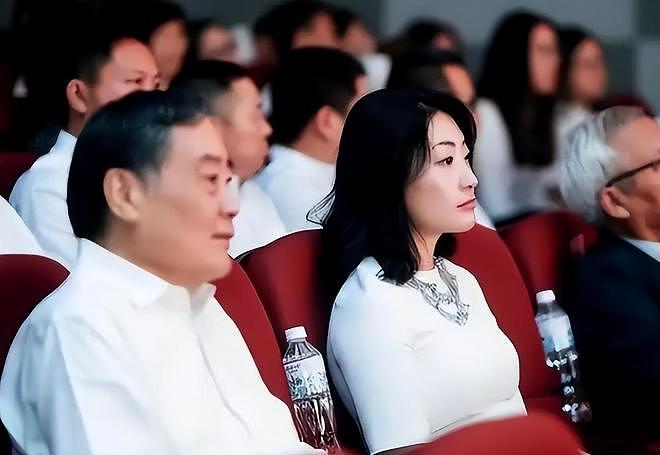 杜建英“上位史”:拿捏宗庆后,拉拢小叔子,多次阻挠宗馥莉掌权(组图) - 26