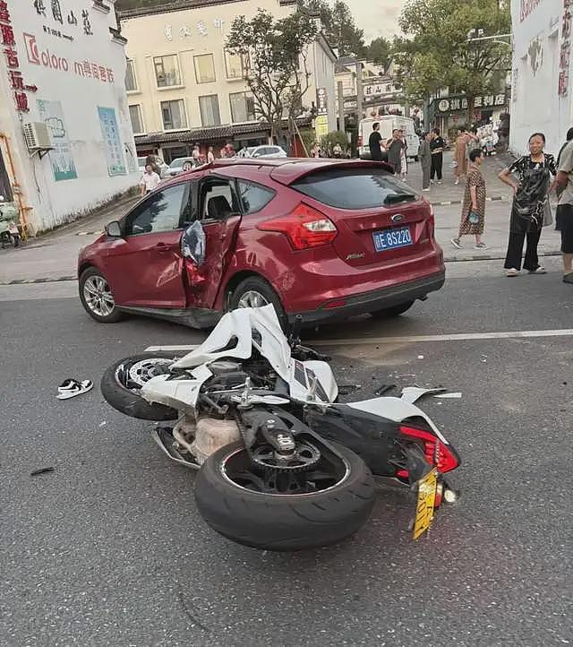 短跑运动员虞锦去世!年仅18岁太可惜,曝车祸现场,疑过快导致(组图) - 9