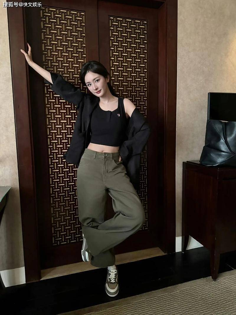 杨幂拒绝女儿出道，不带女儿上节目：她是普通孩子（组图） - 3