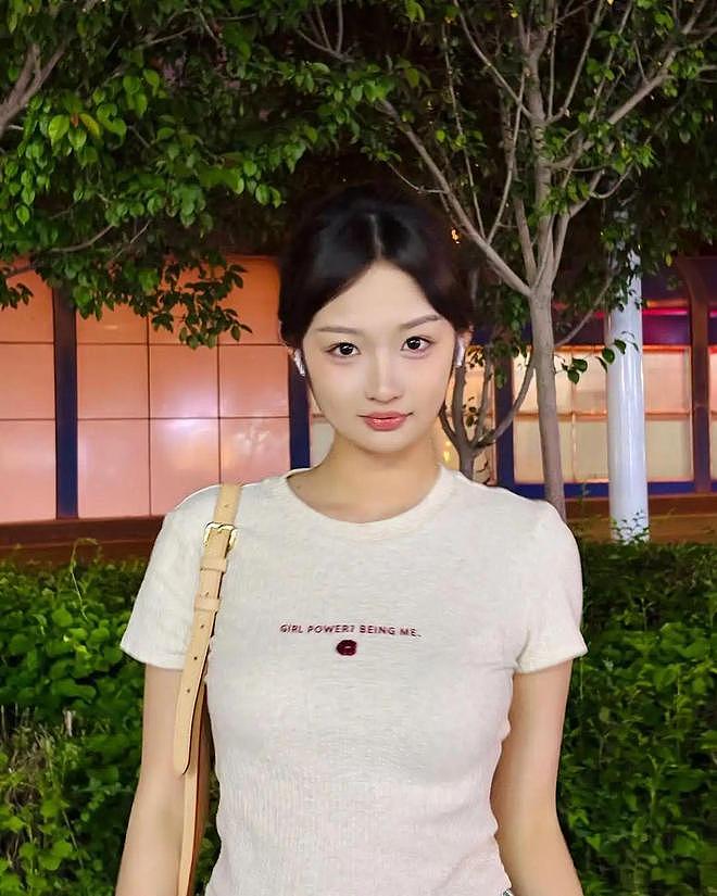 疑似绯闻女友再曝光,杨瀚森连赞245次,第一时间评论(组图) - 14