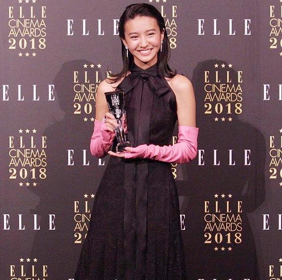 木村拓哉女儿新电影扑街，“水奖”又惹众怒，最强星二代要翻车了（组图） - 12