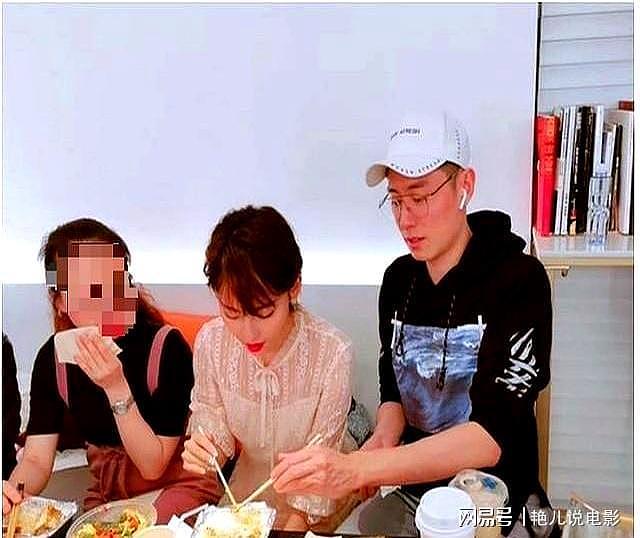 一手好牌打稀烂!疯马秀仅过一年半,张嘉倪近况曝出,一点不意外(组图) - 5