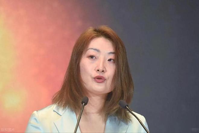 同样是“长公主”,把宗馥莉和孟晚舟一对比,差距就出来了(组图) - 13