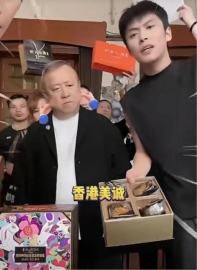 曾志伟合影辱华艺人风波升级！致歉评论区控不住，多次涉争议事件（组图） - 8