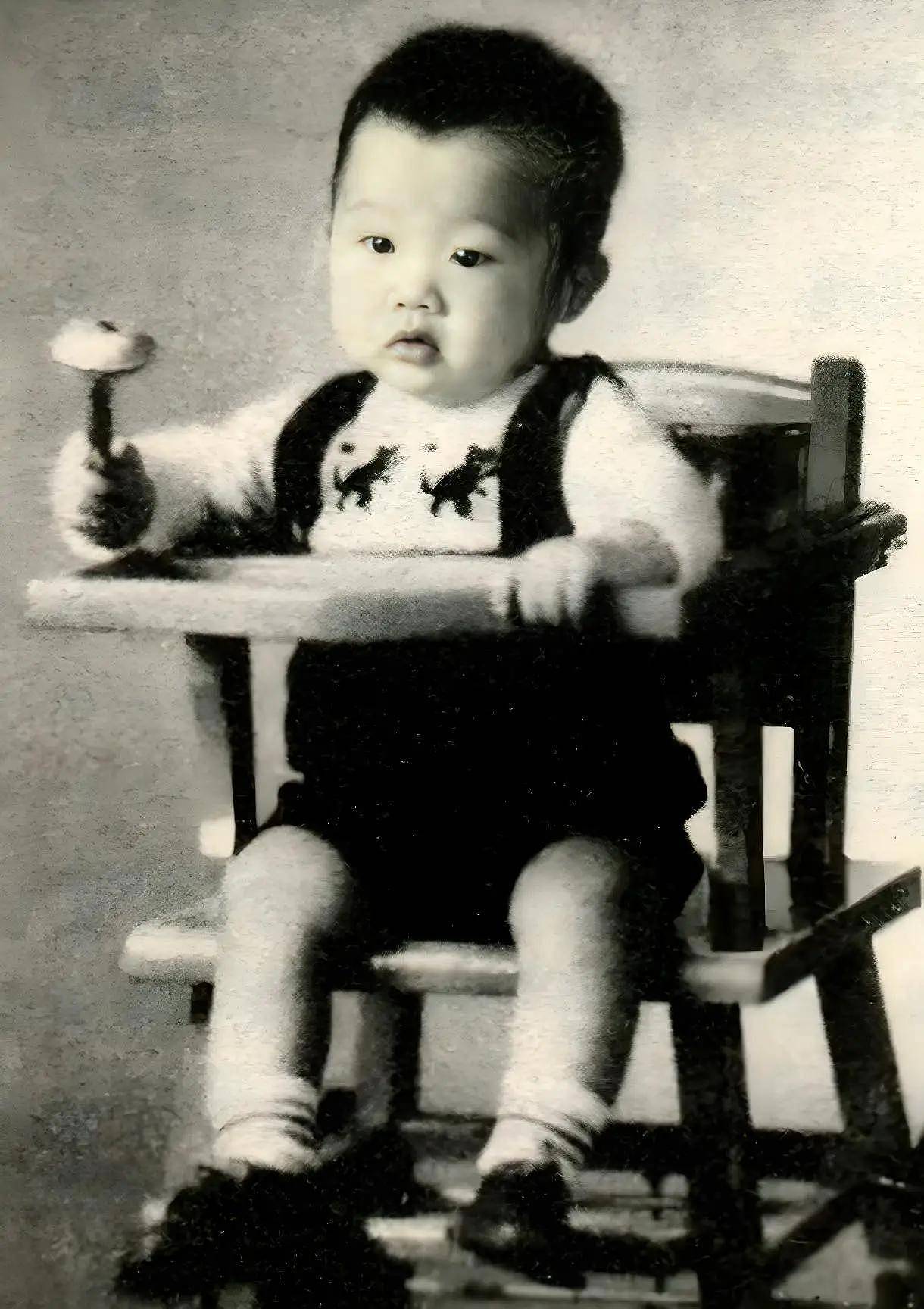 “金嗓子“周璇:被唐棣诱奸生下周伟,他一生3次入狱(组图) - 11