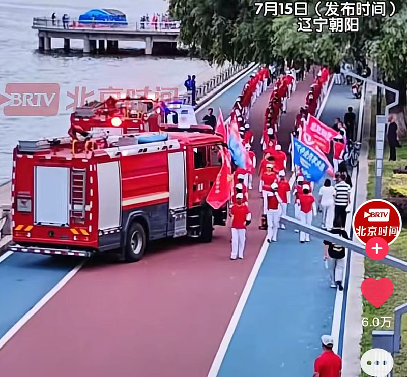 暴走团堵救护车惹怒全网,是真不要脸啊!(组图) - 2