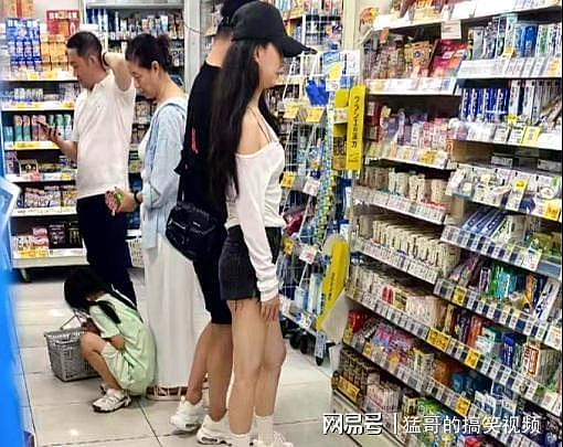 吃相难看!汪峰直播卖课,被嘲割韭菜,再也“高攀”不上章子怡了(组图) - 2