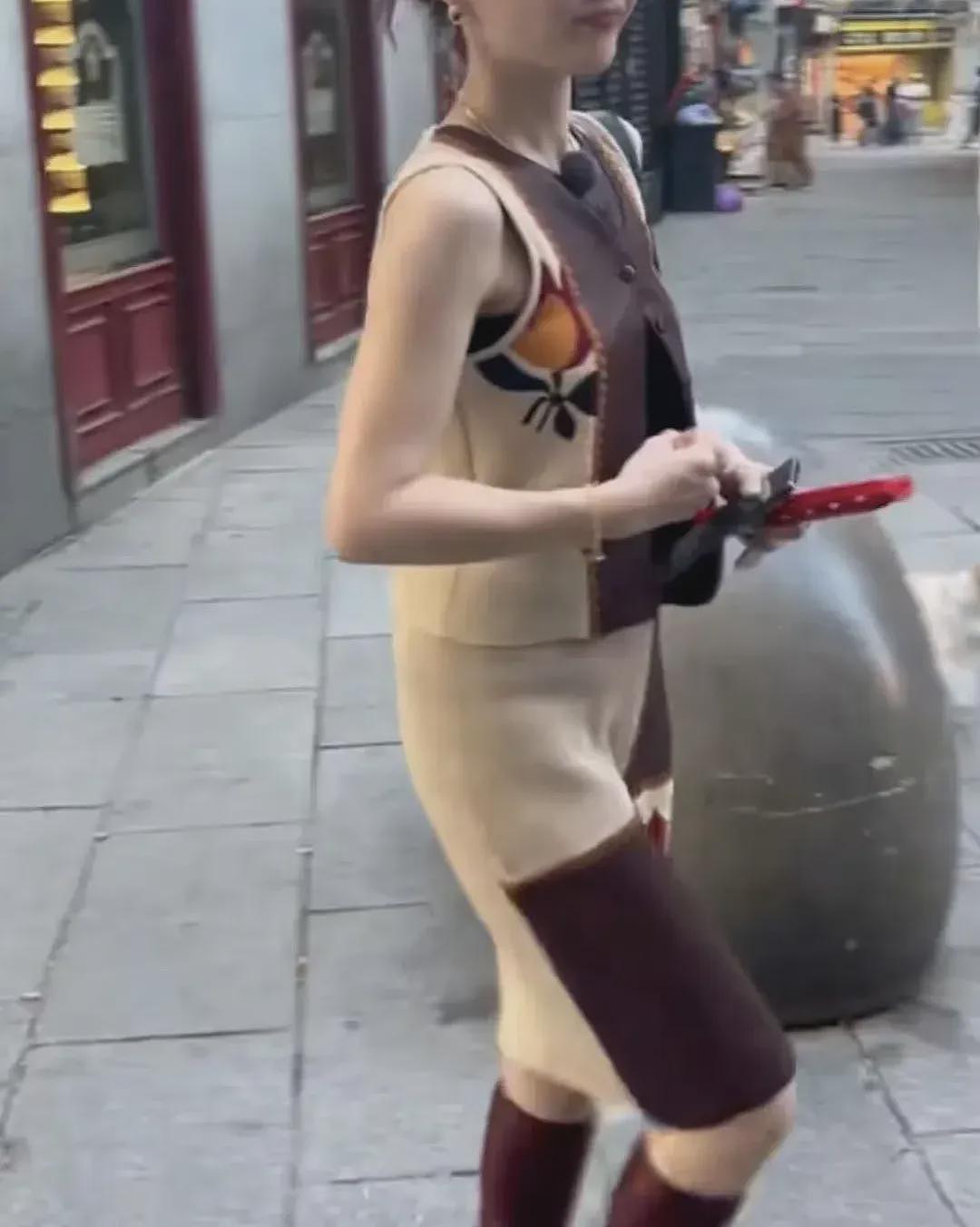 从喜剧黑马到人设崩塌? 她的走红,全靠贾玲让位和抱团炒作(组图) - 2