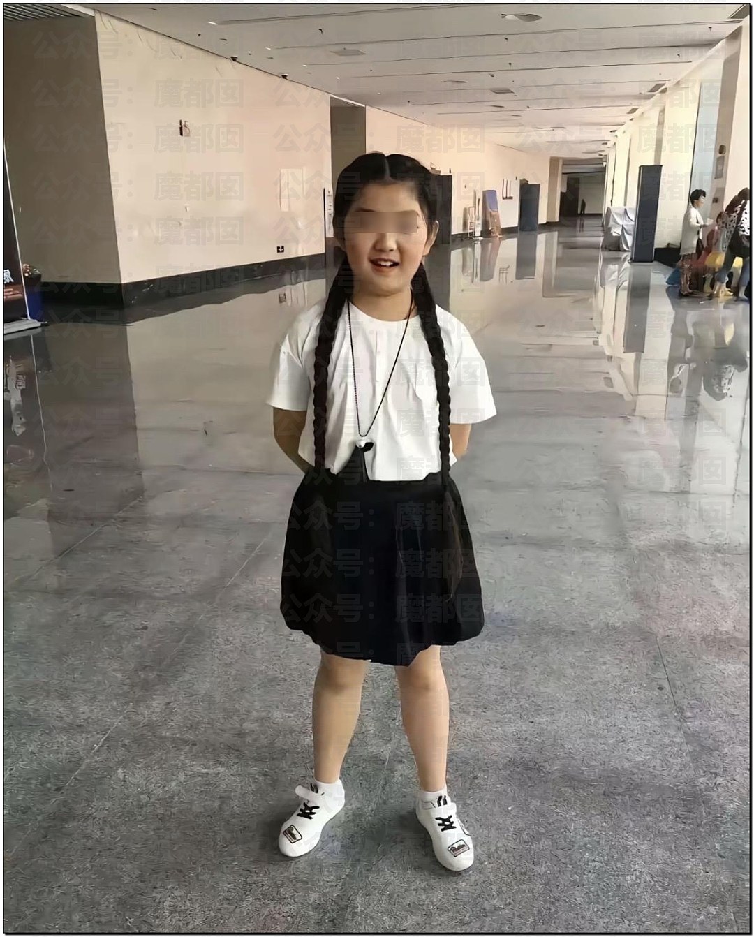 劲爆！两千万粉超级女网红蒙面坚决不露脸开演唱会引发热议（组图） - 41